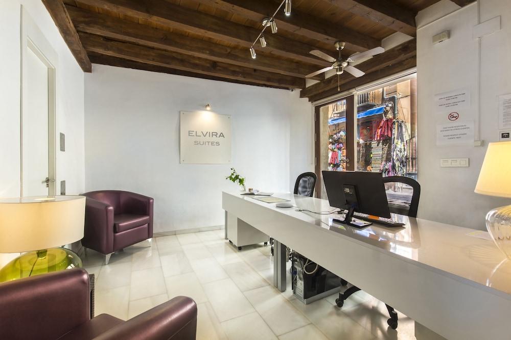 Elvira Aparthotel Granada