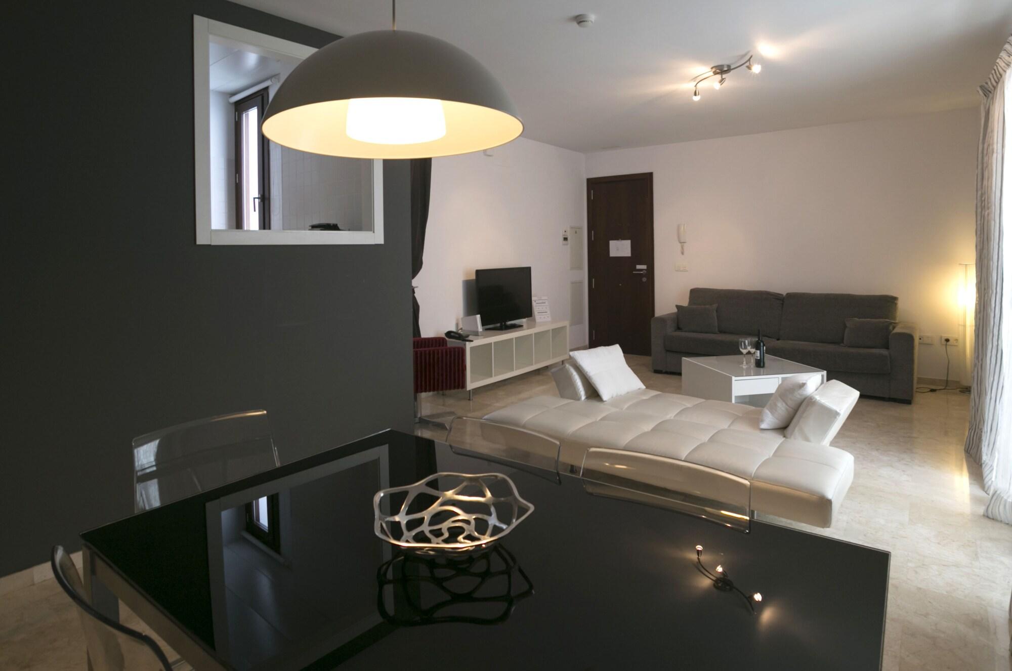Tuguest Elvira Aparthotel 3*